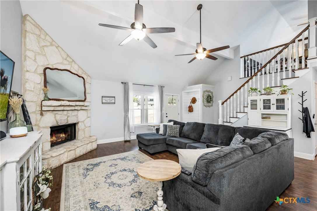 188 Thoroughbred Ln  