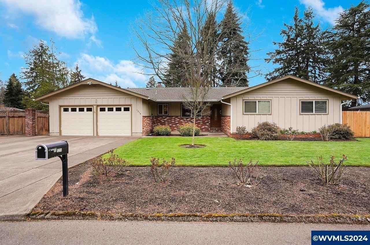 1214 Springwood Dr NE  