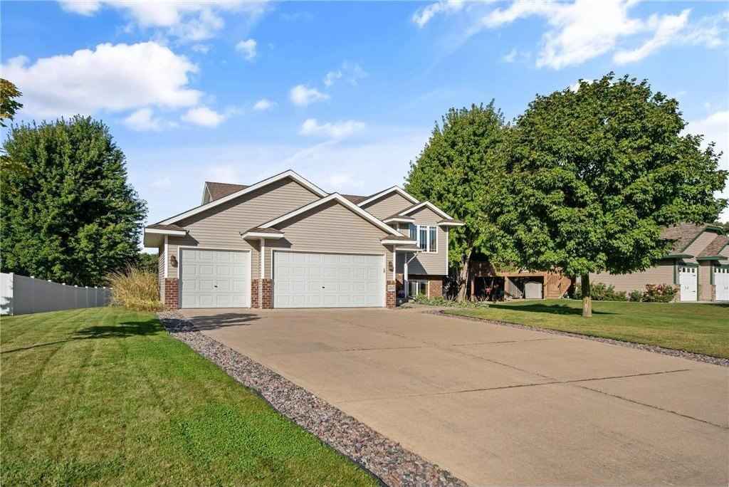 5545 Kahler Dr NE  