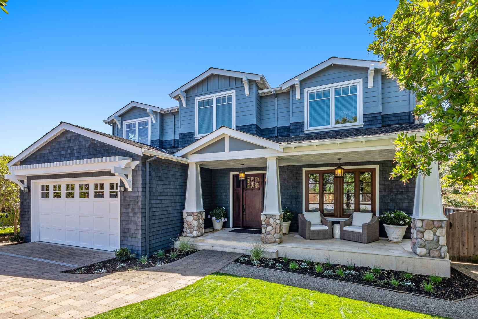 808 Toyon Way  