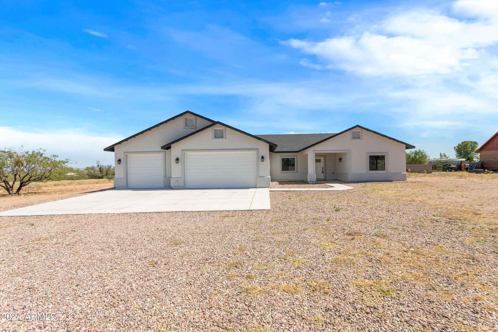 6885 S Elmer Loop --  
