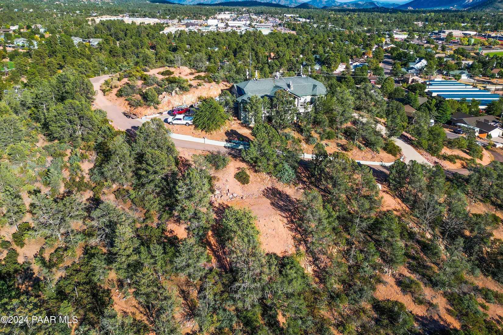 104 N Lookout Pt  