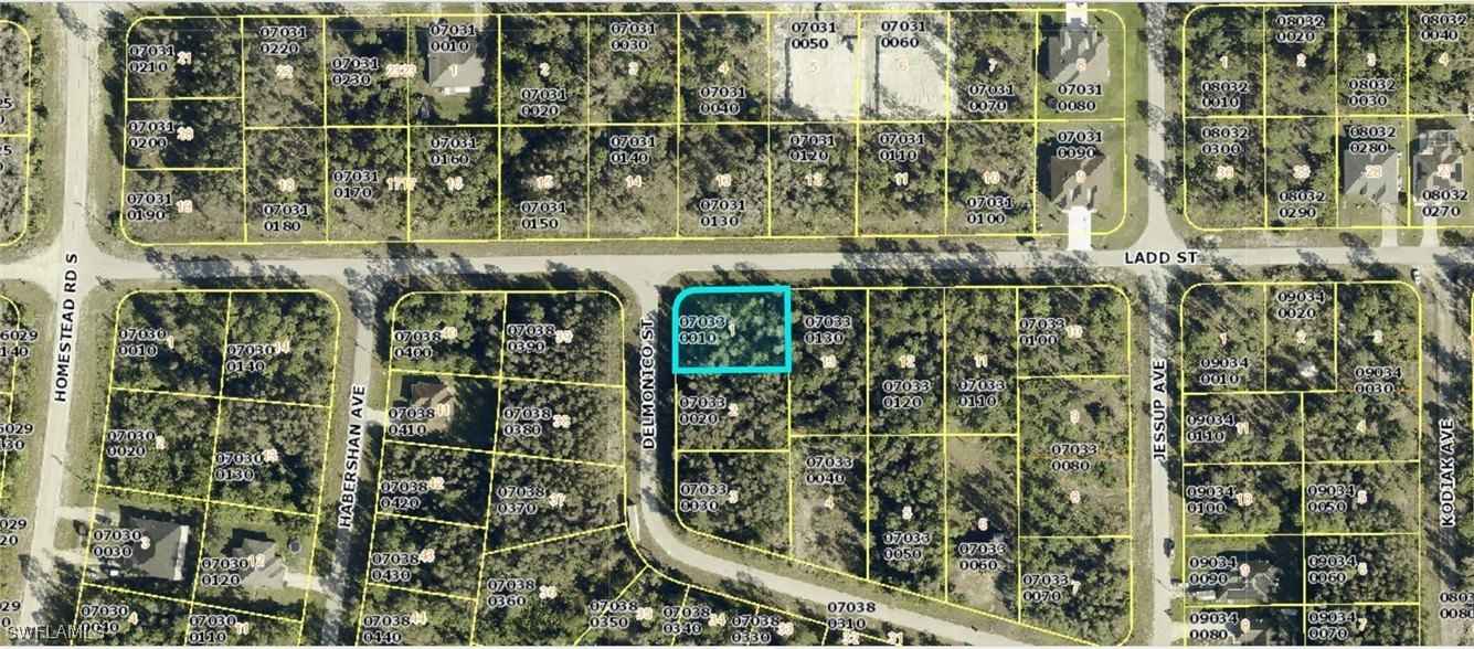 626 Ladd St  