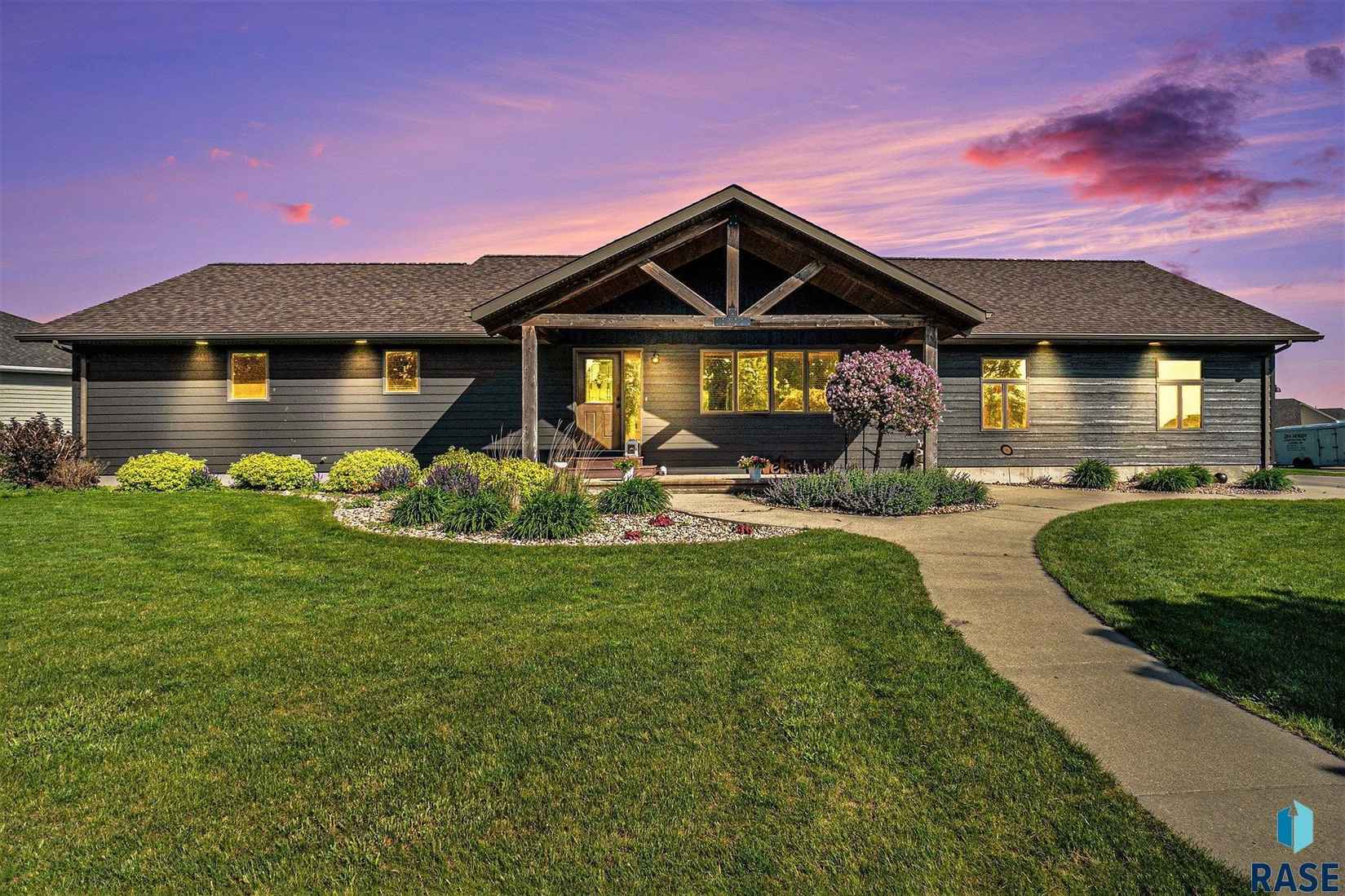 203 E Christensen Dr  