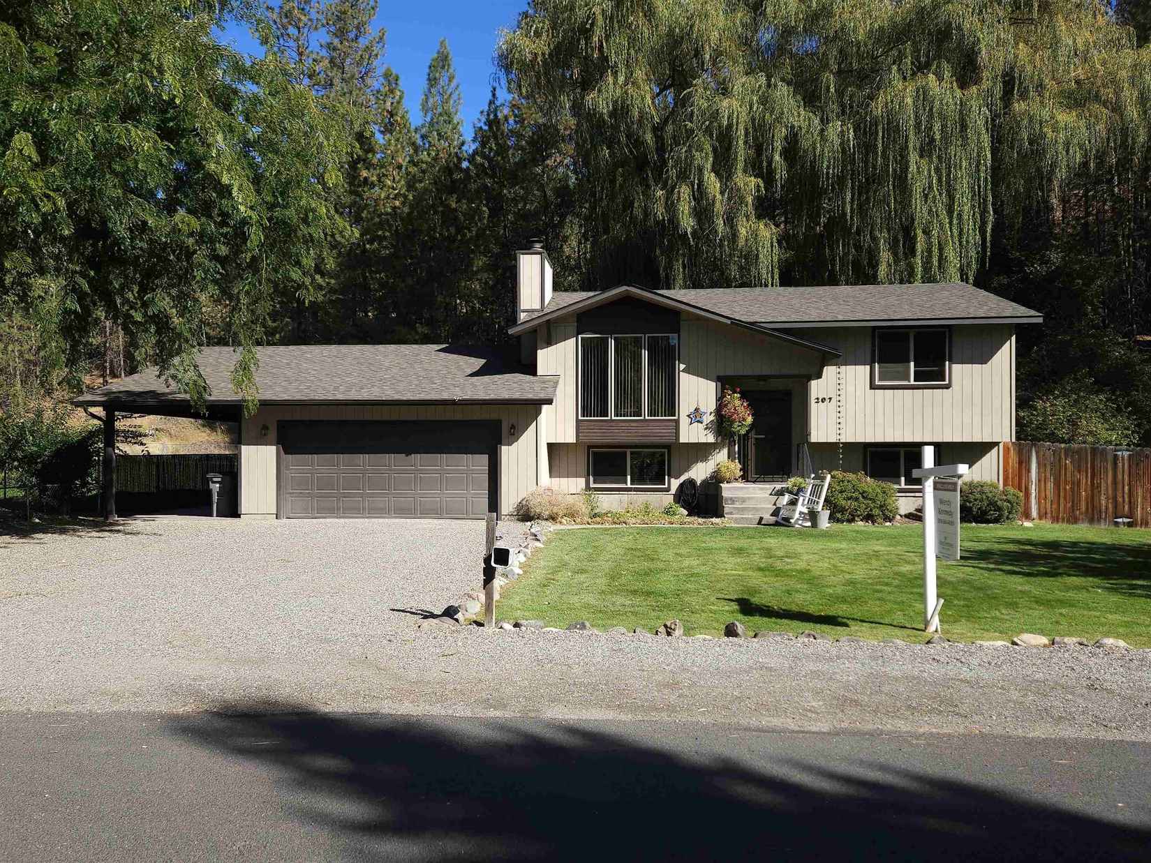 207 E Franklin Dr  