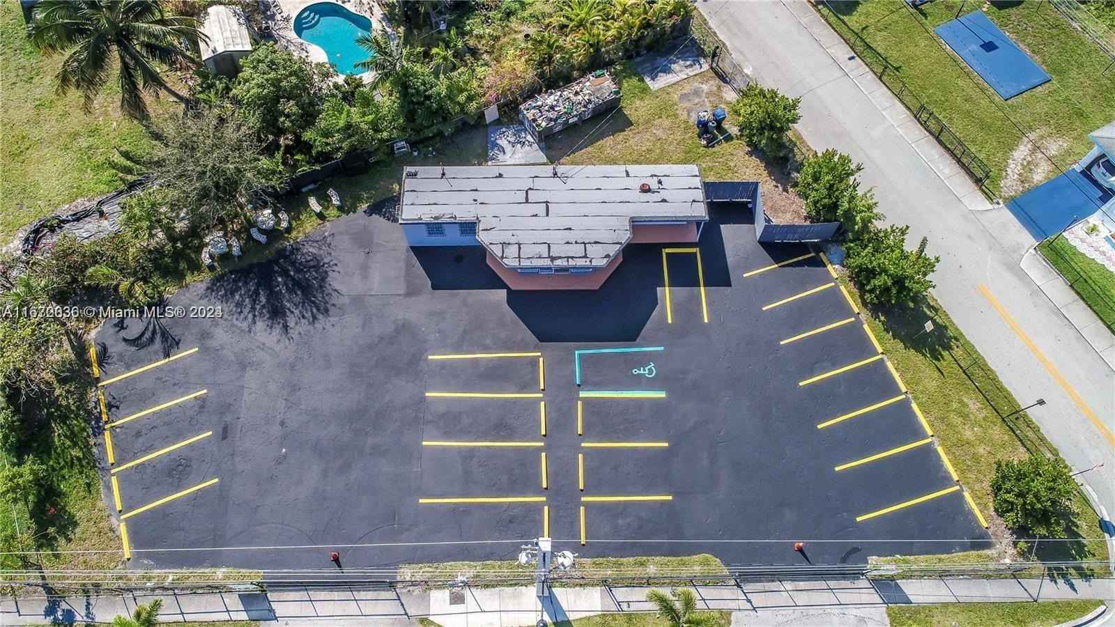 820 Foster Rd  