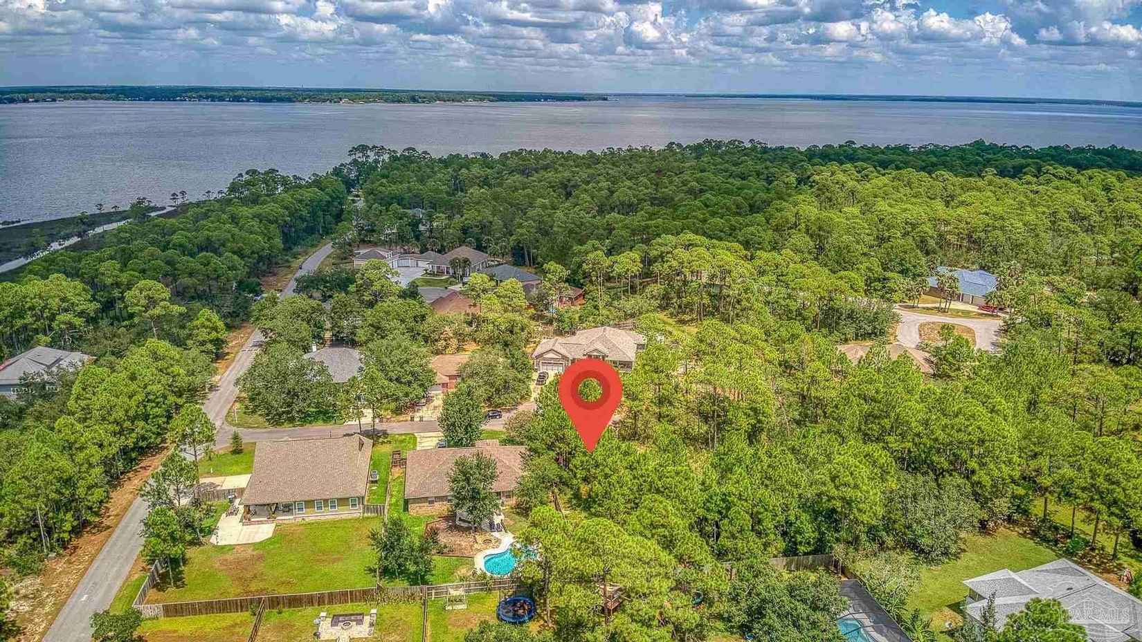 16601 Blue Heron Cir  