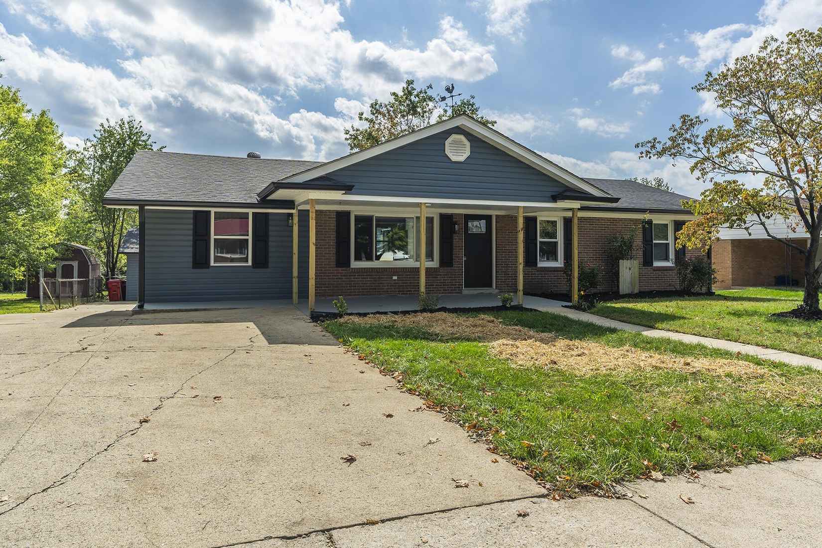 504 Barberry Ln  