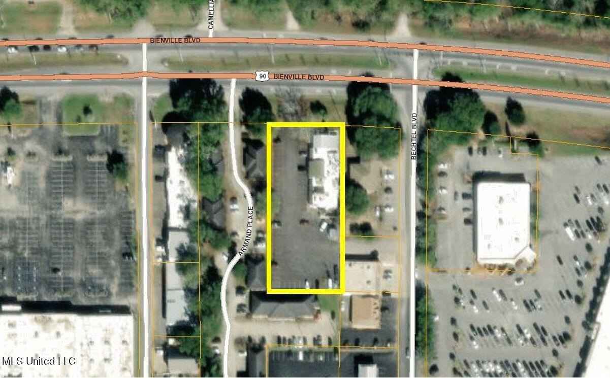 2114 E Bienville Blvd  