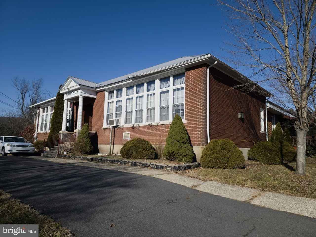 15 BERKLEY Rd  