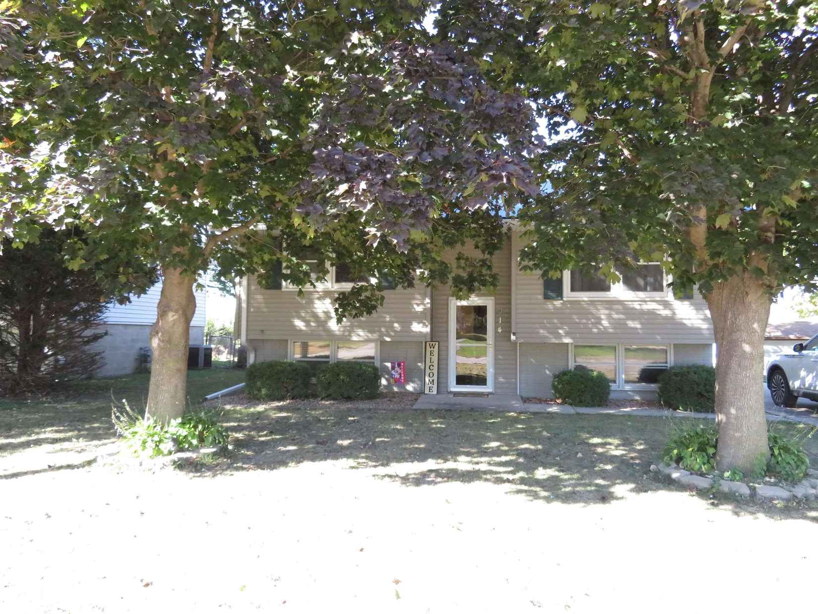914 2nd St SW  