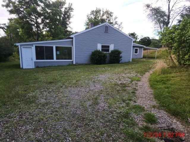 5579 Edwards Rd  