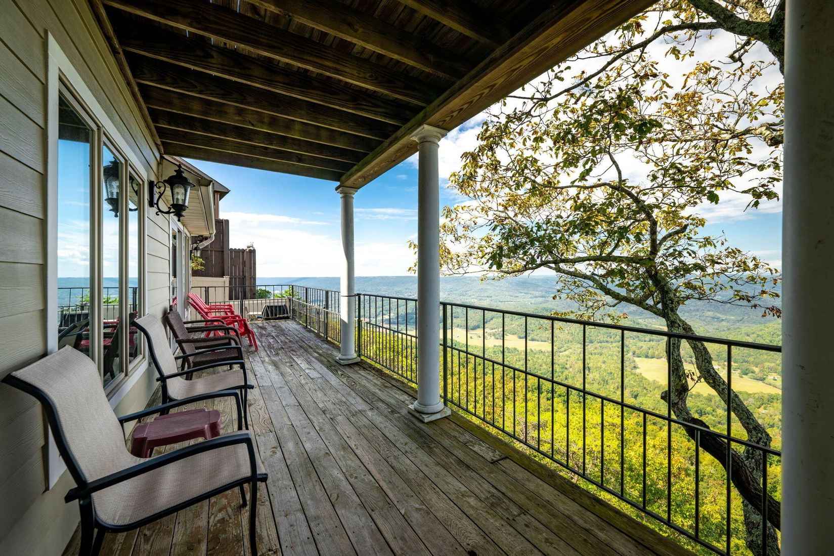 8761 Scenic Hwy  