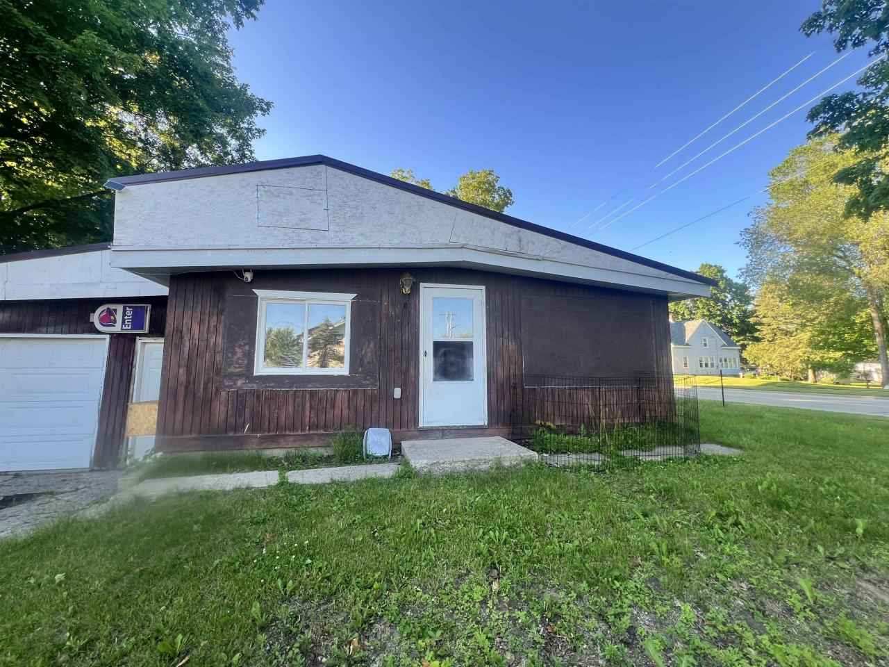 101 W Rollman St  