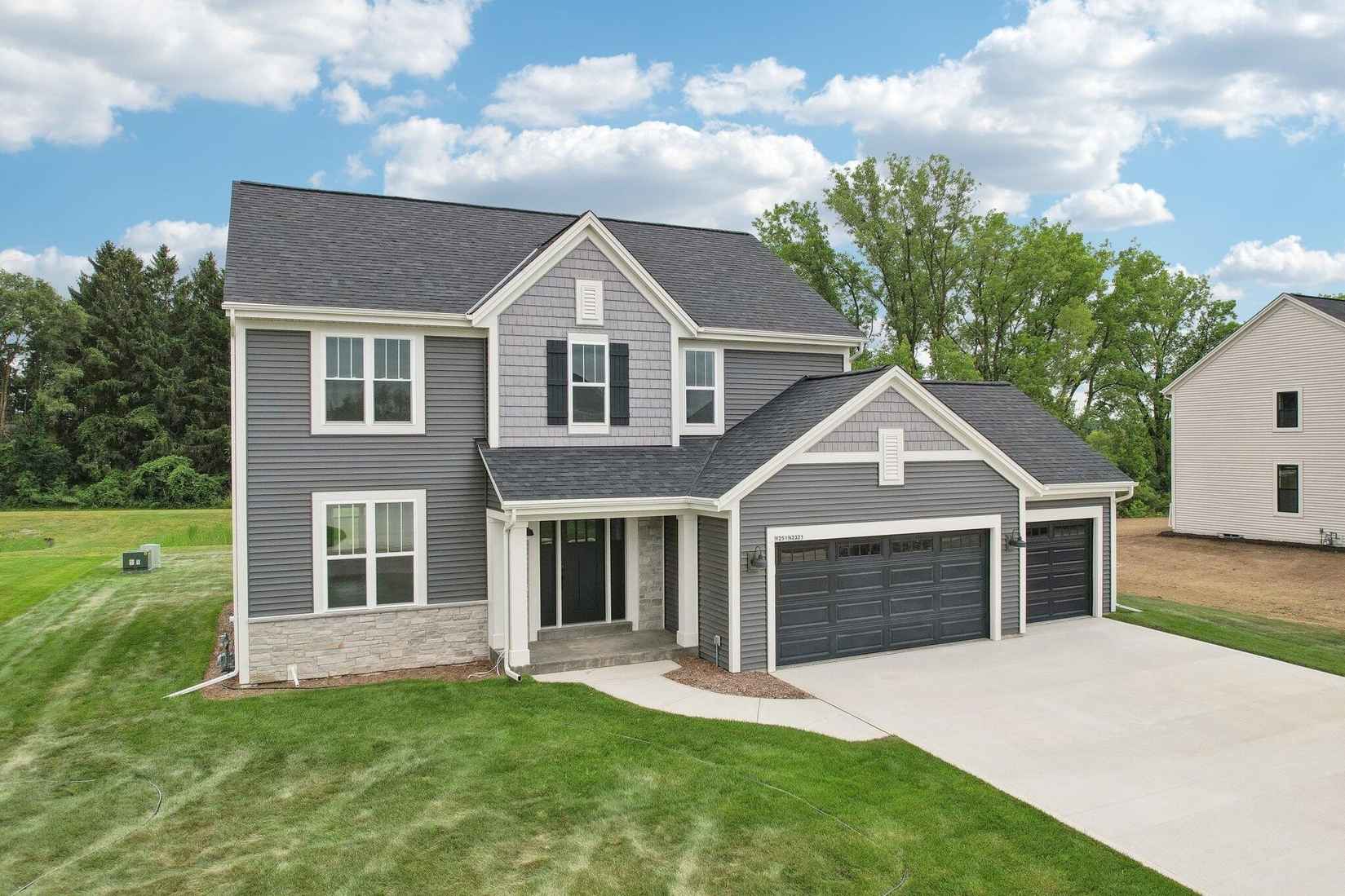 W251n2321 Valleyview Cir  