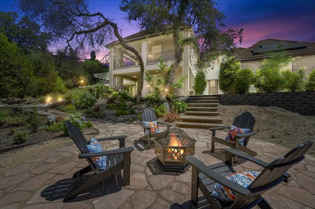 6100 Oak Hl Dr  