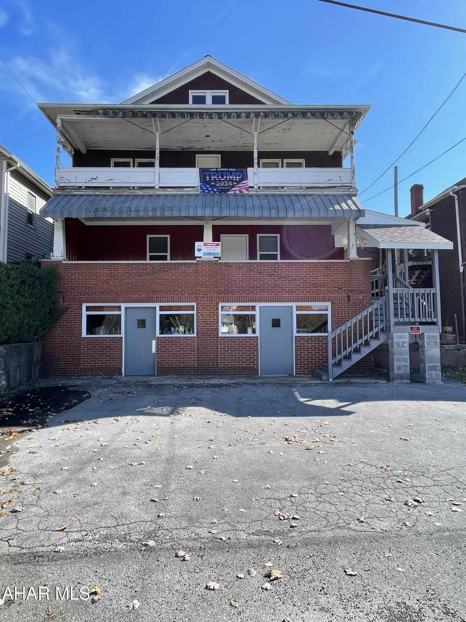 108 Bedford St  