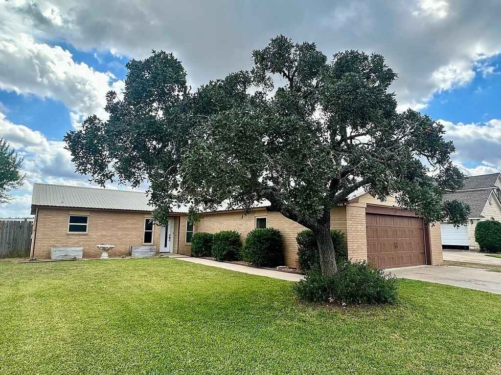 330 Northpointe Ave  