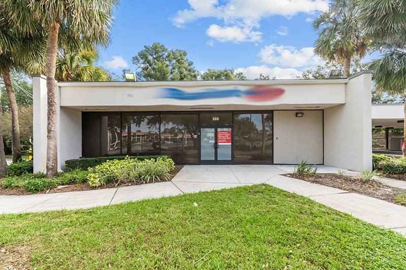 555 S Hunt Club Blvd  