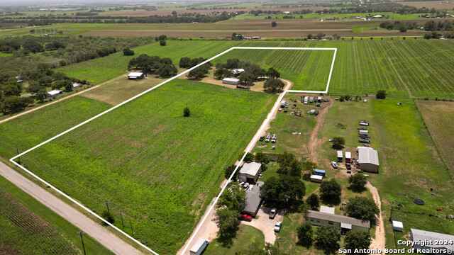 4901 Lowr Seguin  