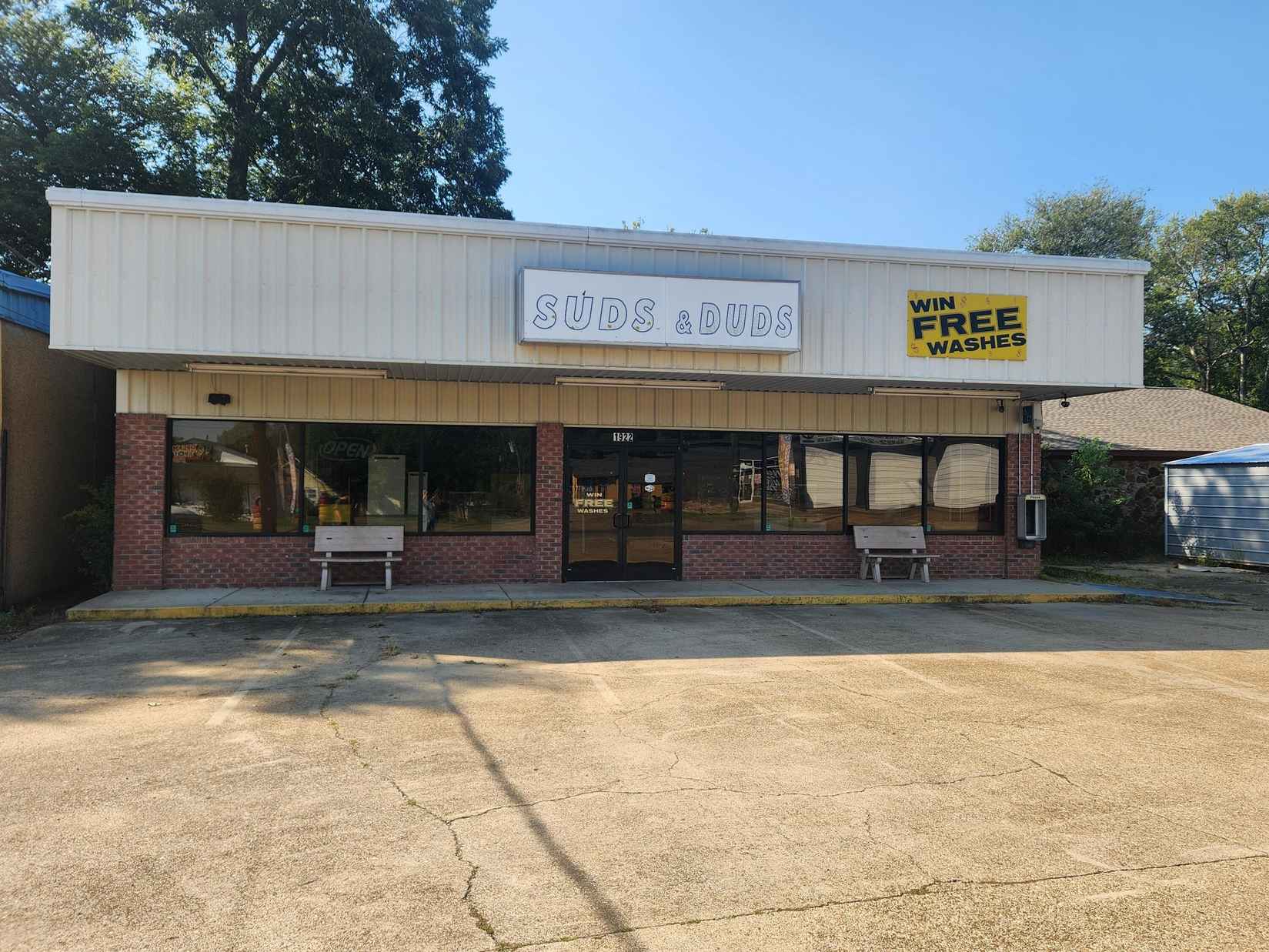 1922 Main St  