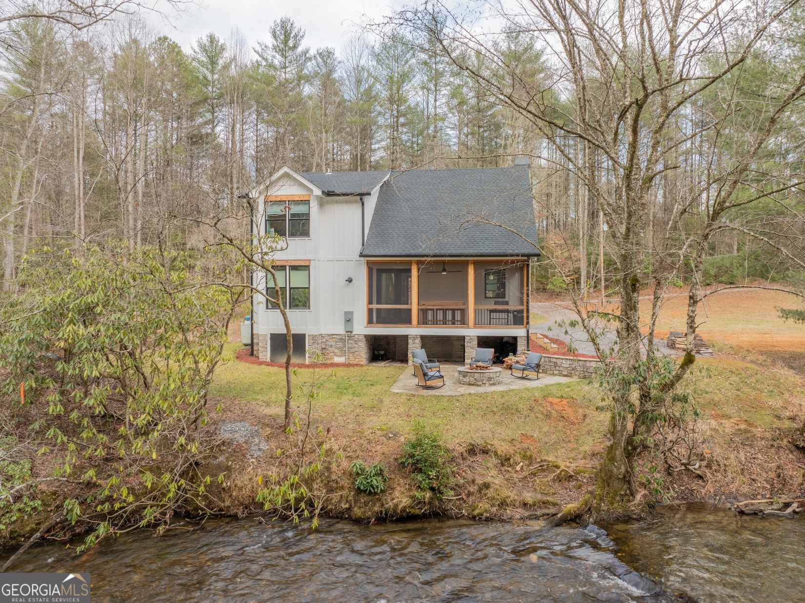241 Riverview  