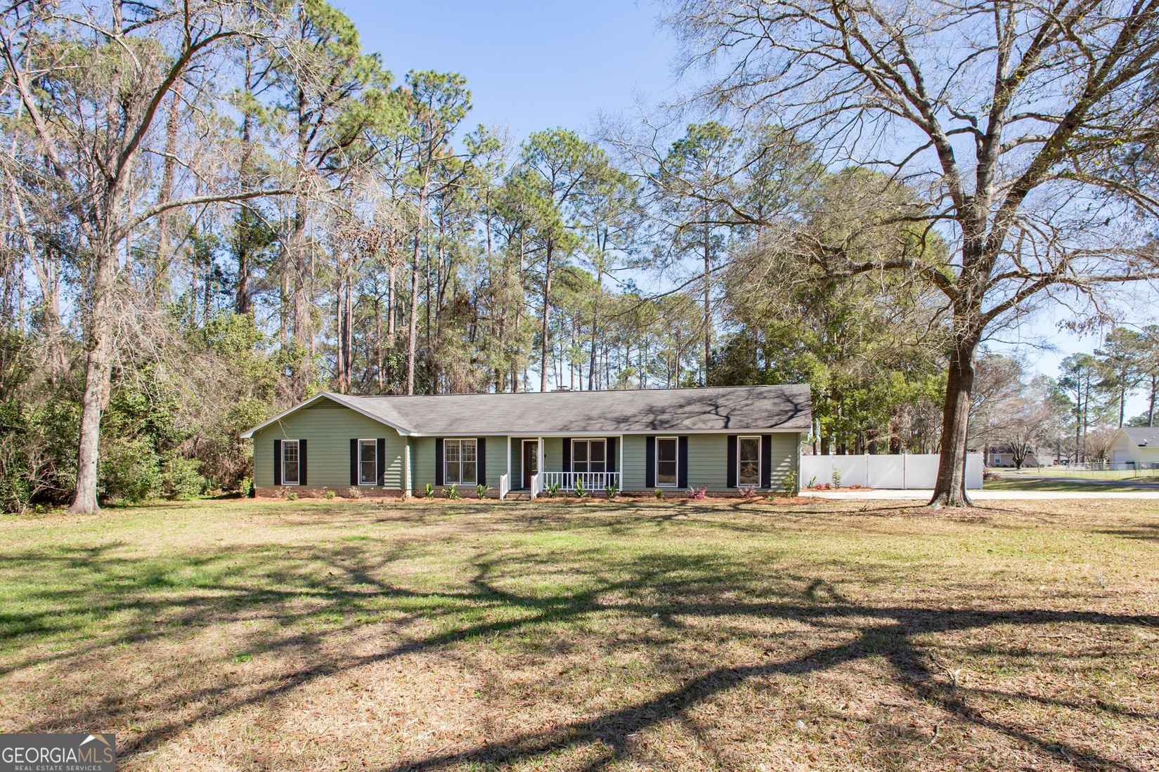 702 Hillmont  