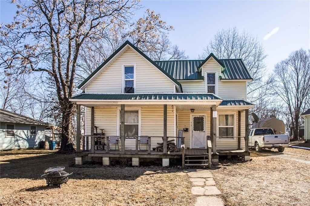 513 N MAIN ST  