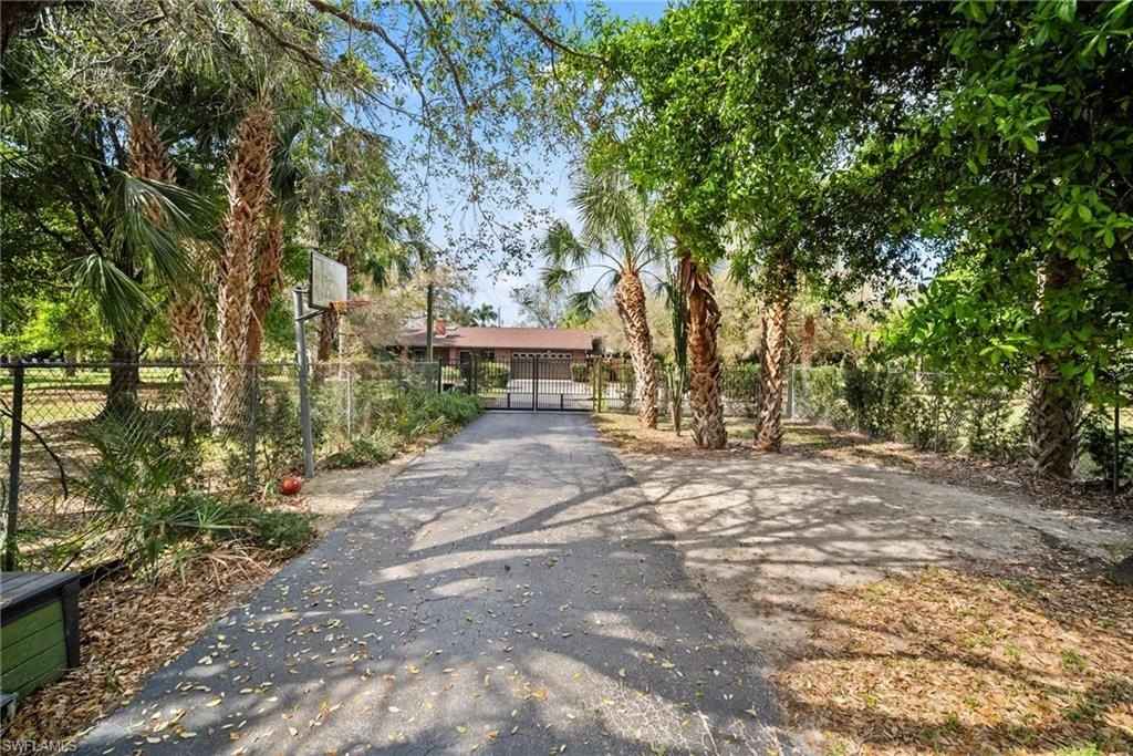 20520 Tanglewood  