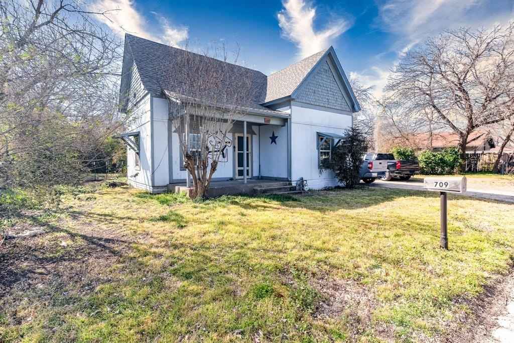 709 N Wilhite St  