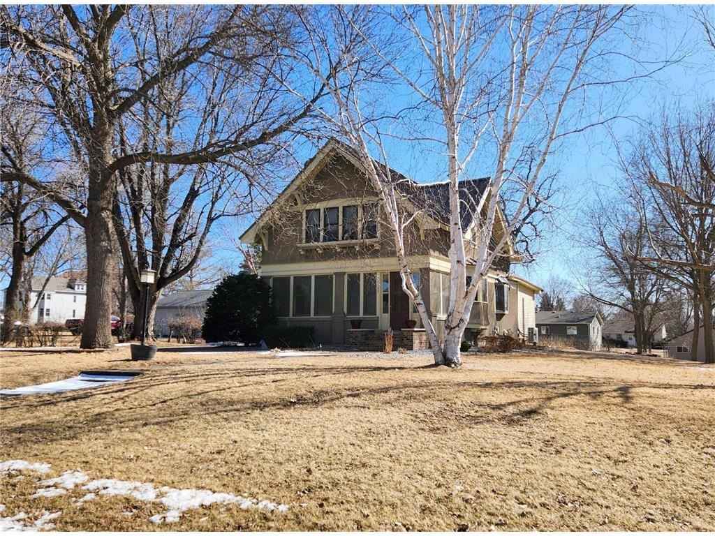 1107 W DEPUE AVE  