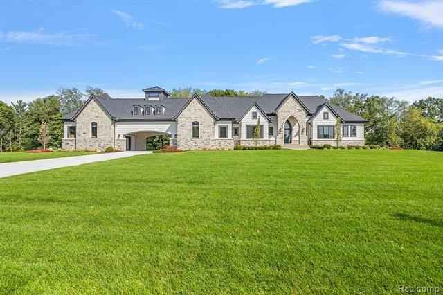 70501 Renata Ct  