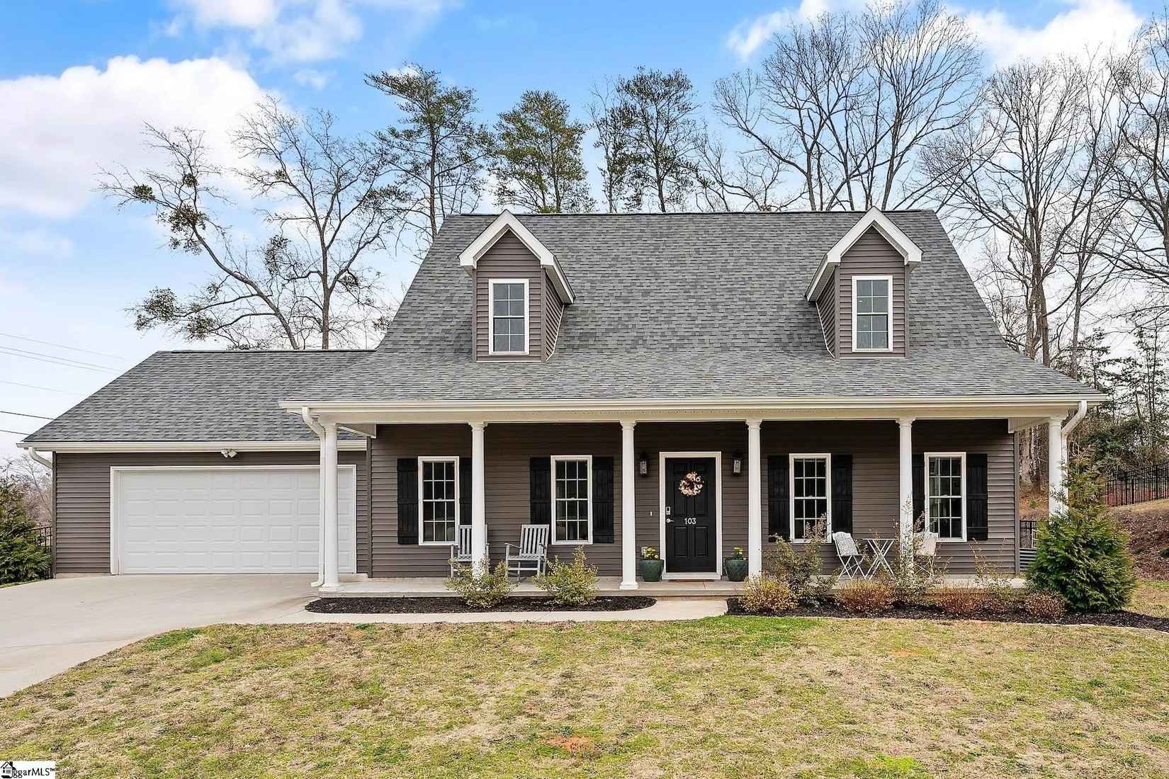 103 W Chestnut Cir  