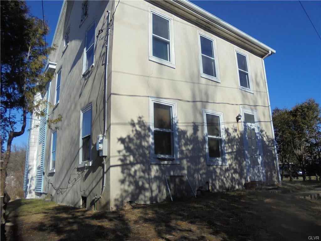 1113 East Emmaus Ave  