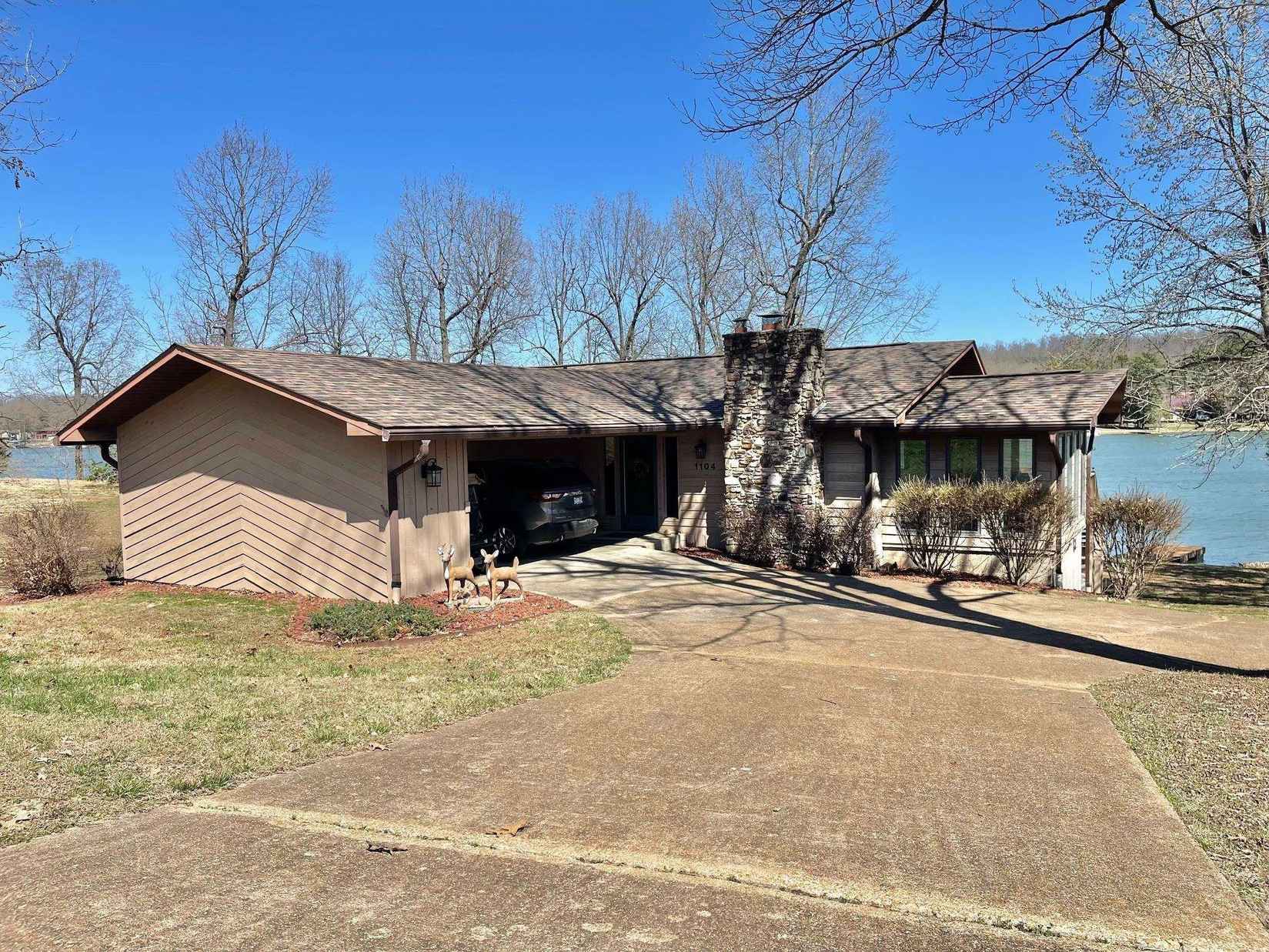 1104 Pearl Dr  