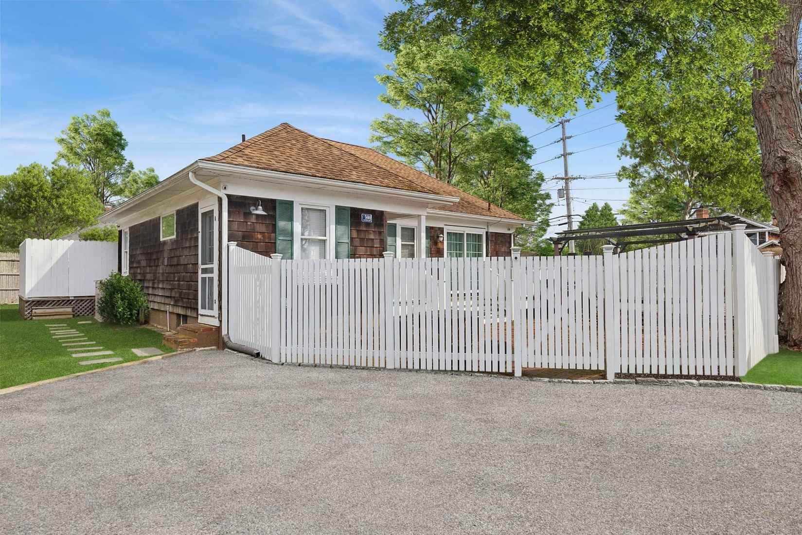51 Cooper Ln  