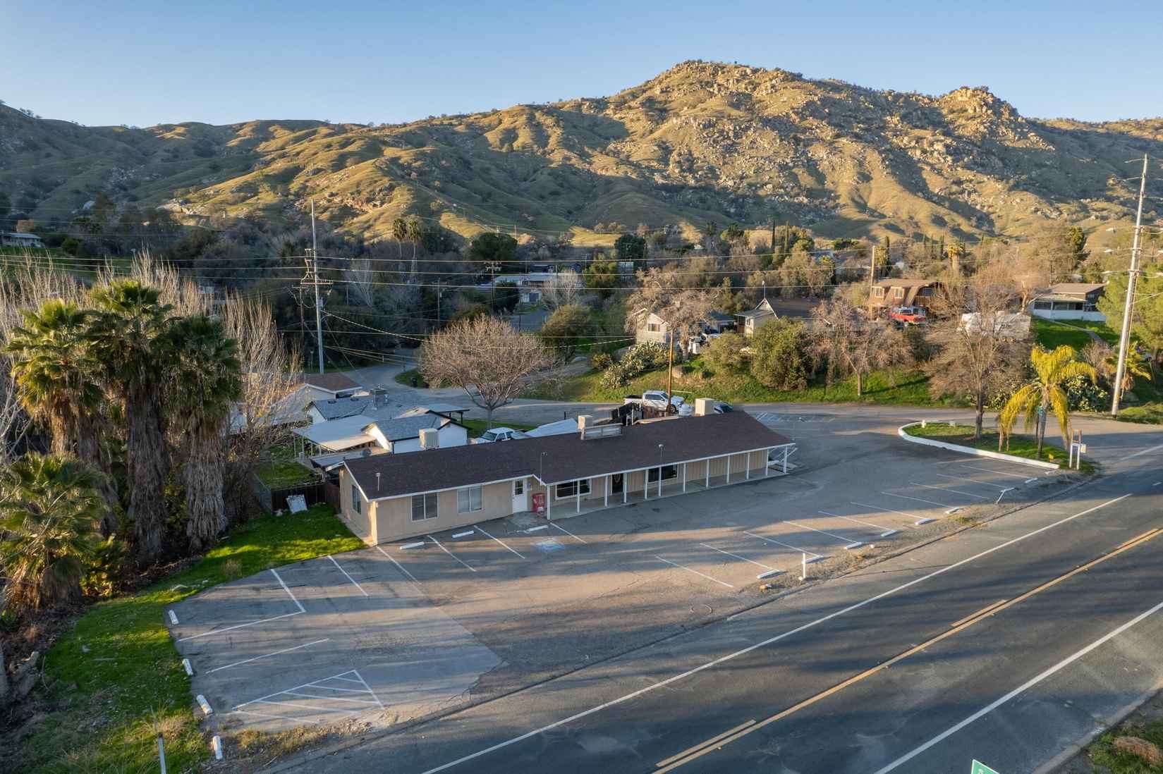 35258 Hwy 190  