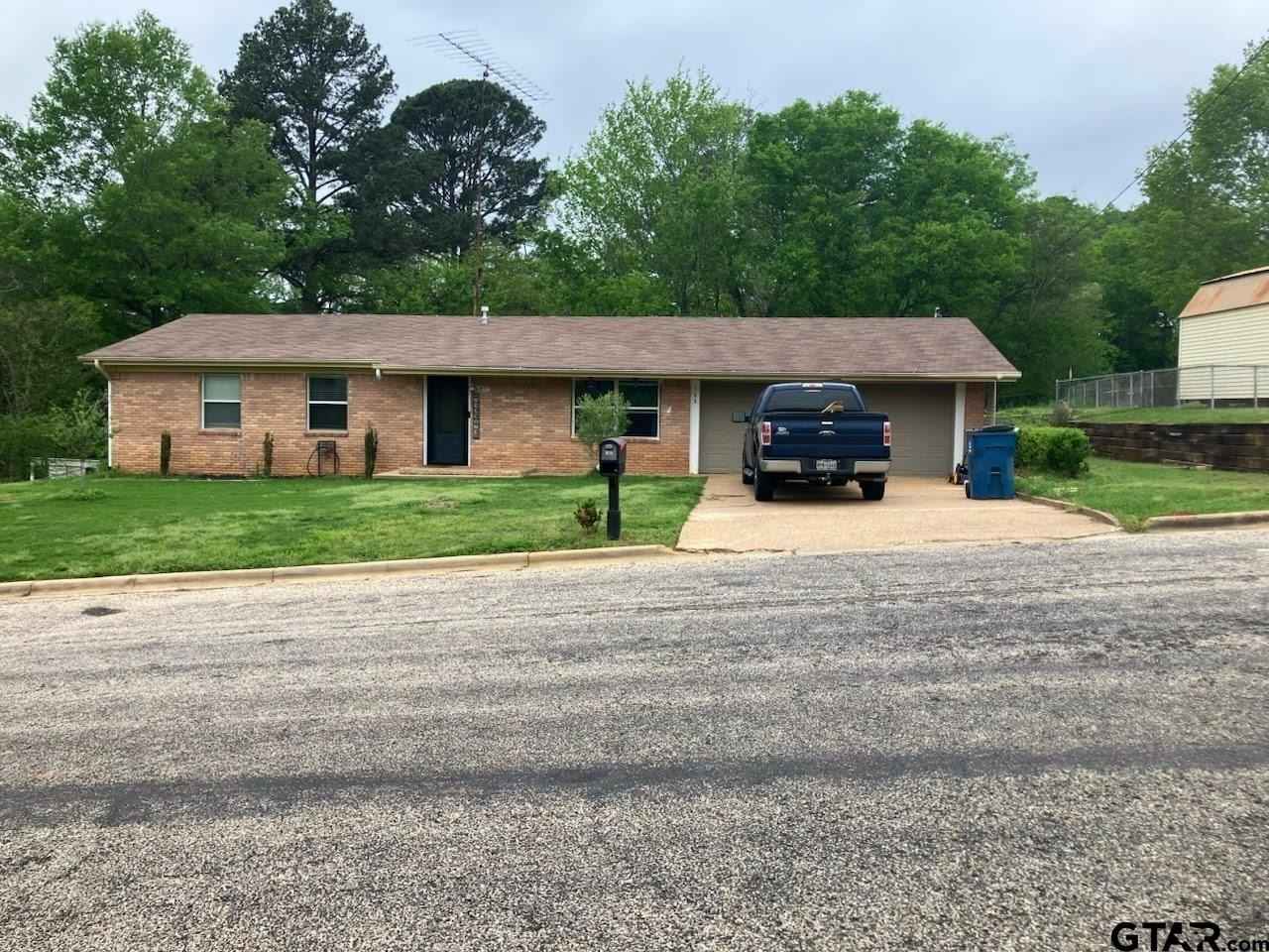 103 Westwood Dr  