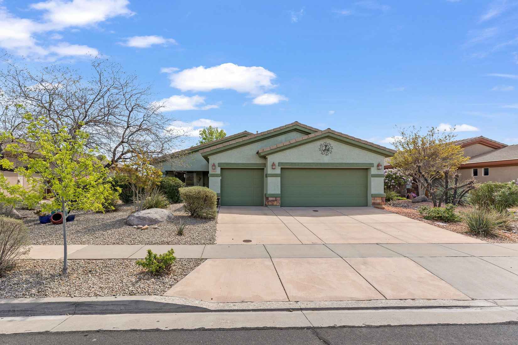 3352 E Sweetwater Spgs  