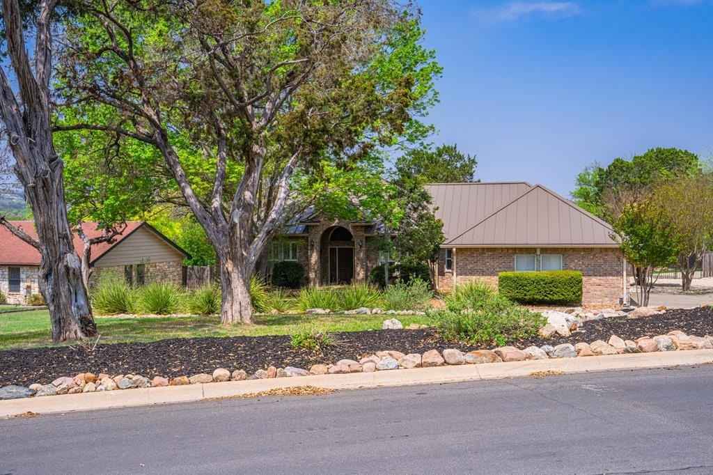 102 Spring Ml Dr  