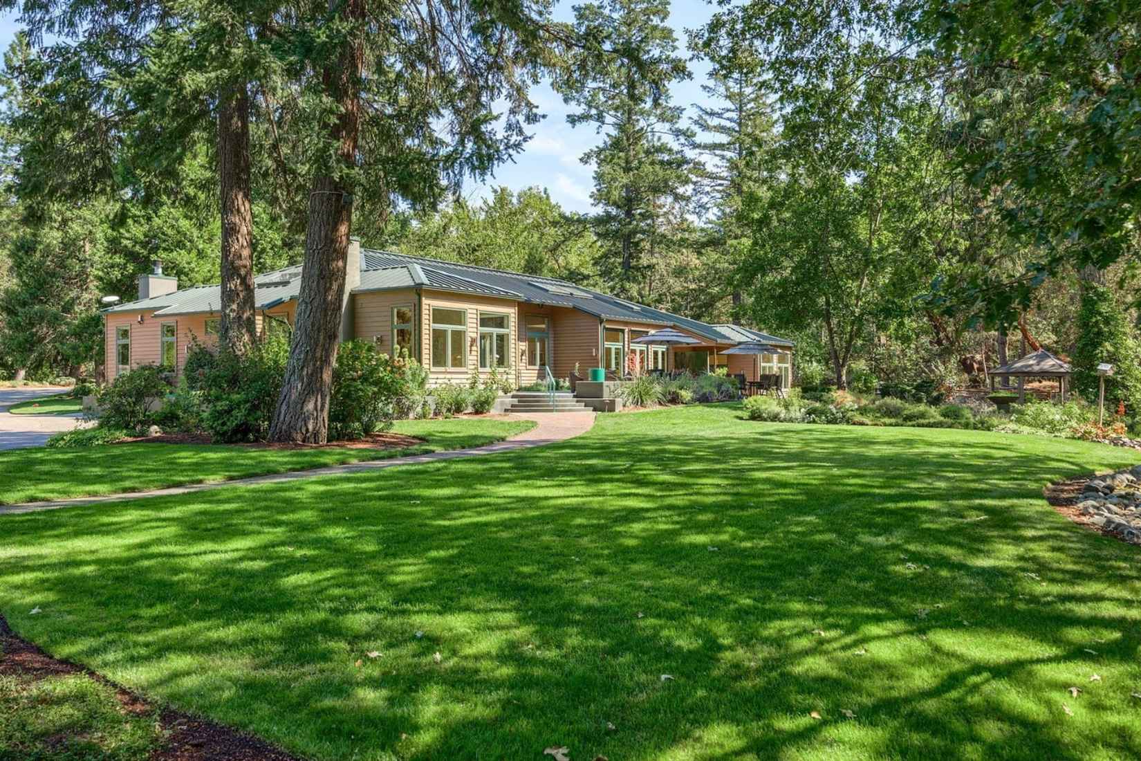 13587 Hwy 238  