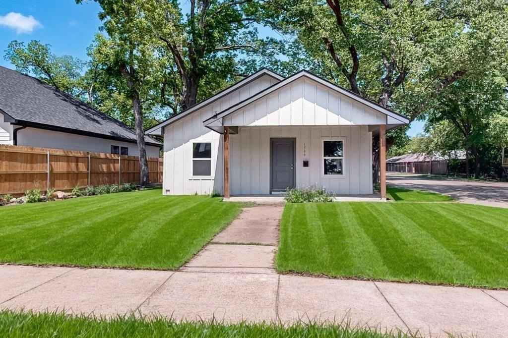 1500 W Collin  