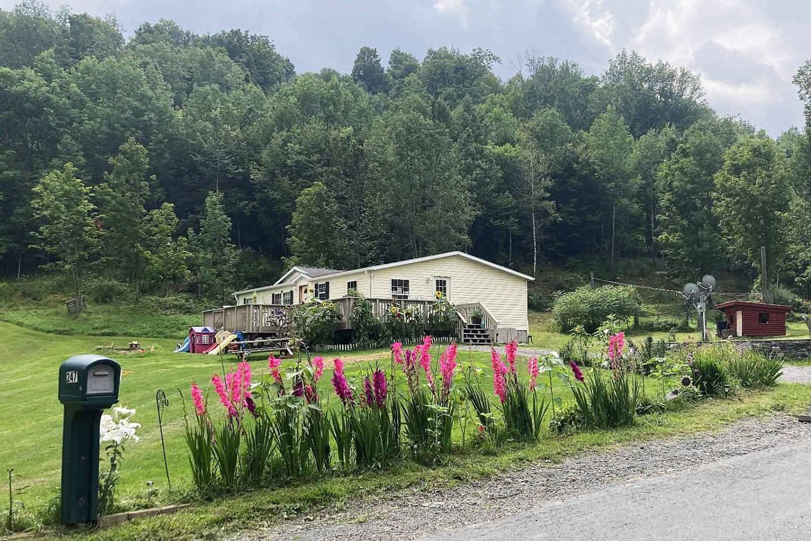 247 Truesdell Rd  