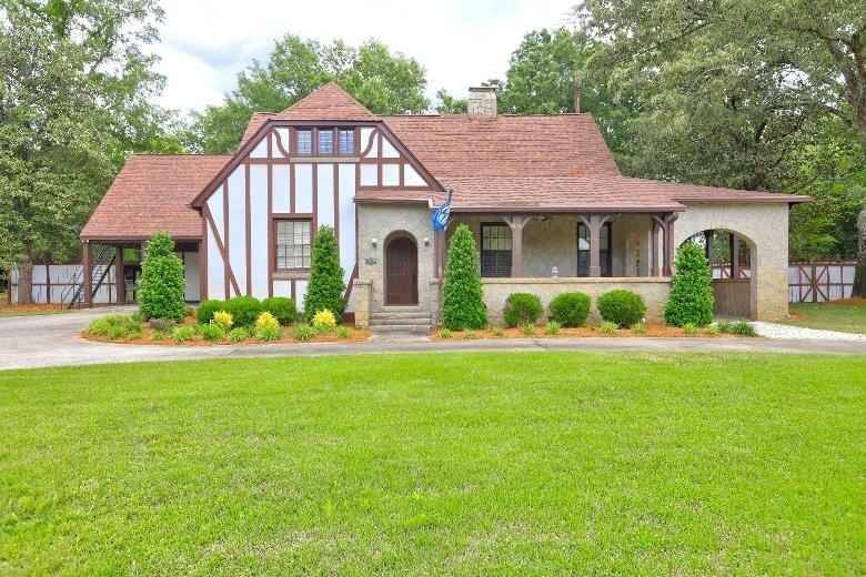 305 Smith Dr  