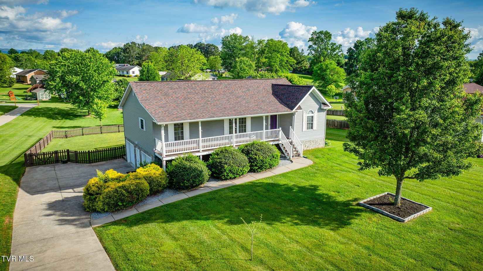 104 East Savanna Ct  