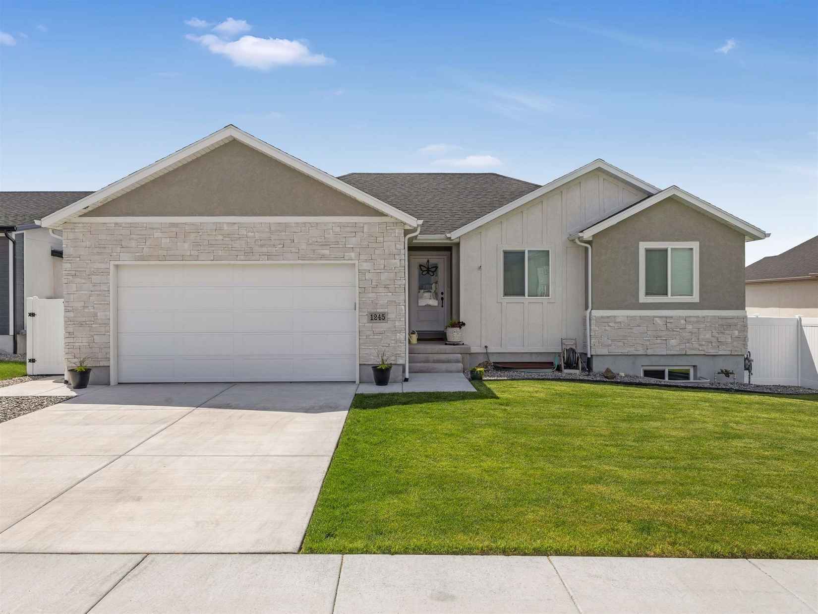1245 North Clemente Way  