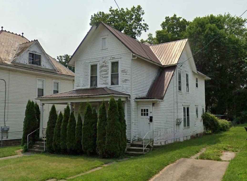 561/563 W Main St  
