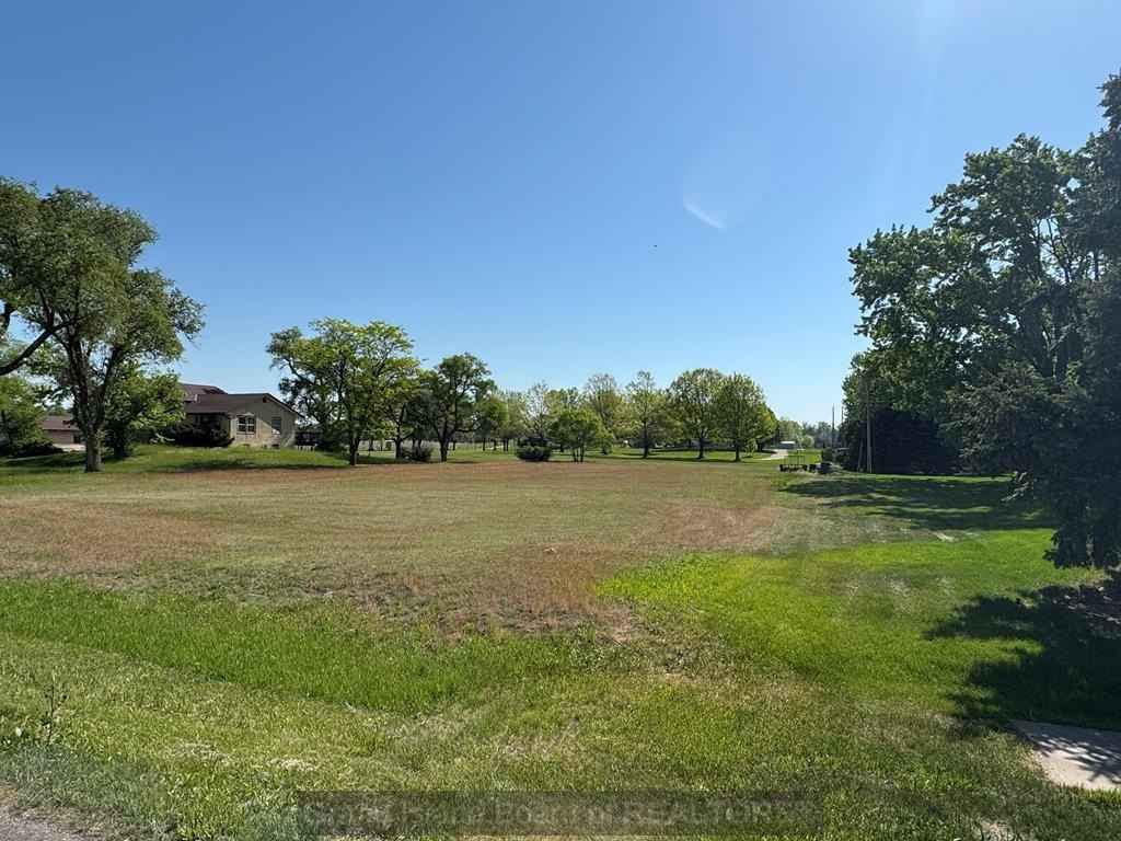2923 S North Rd  