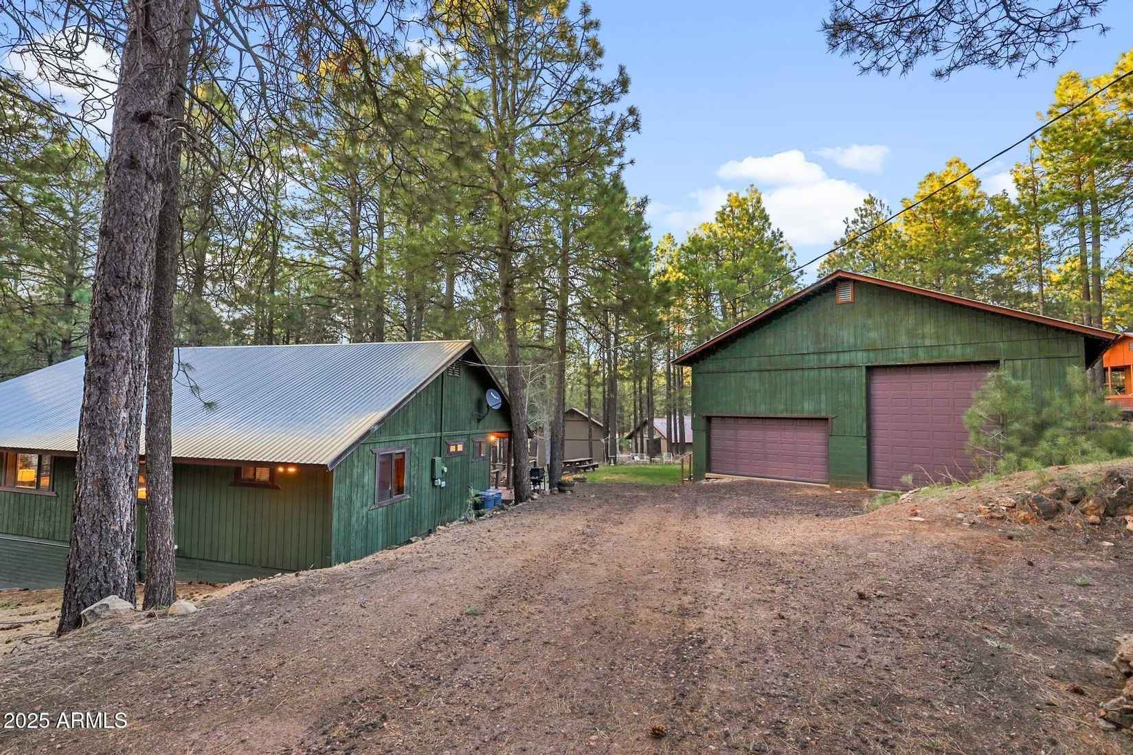 2729 Larson Loop  