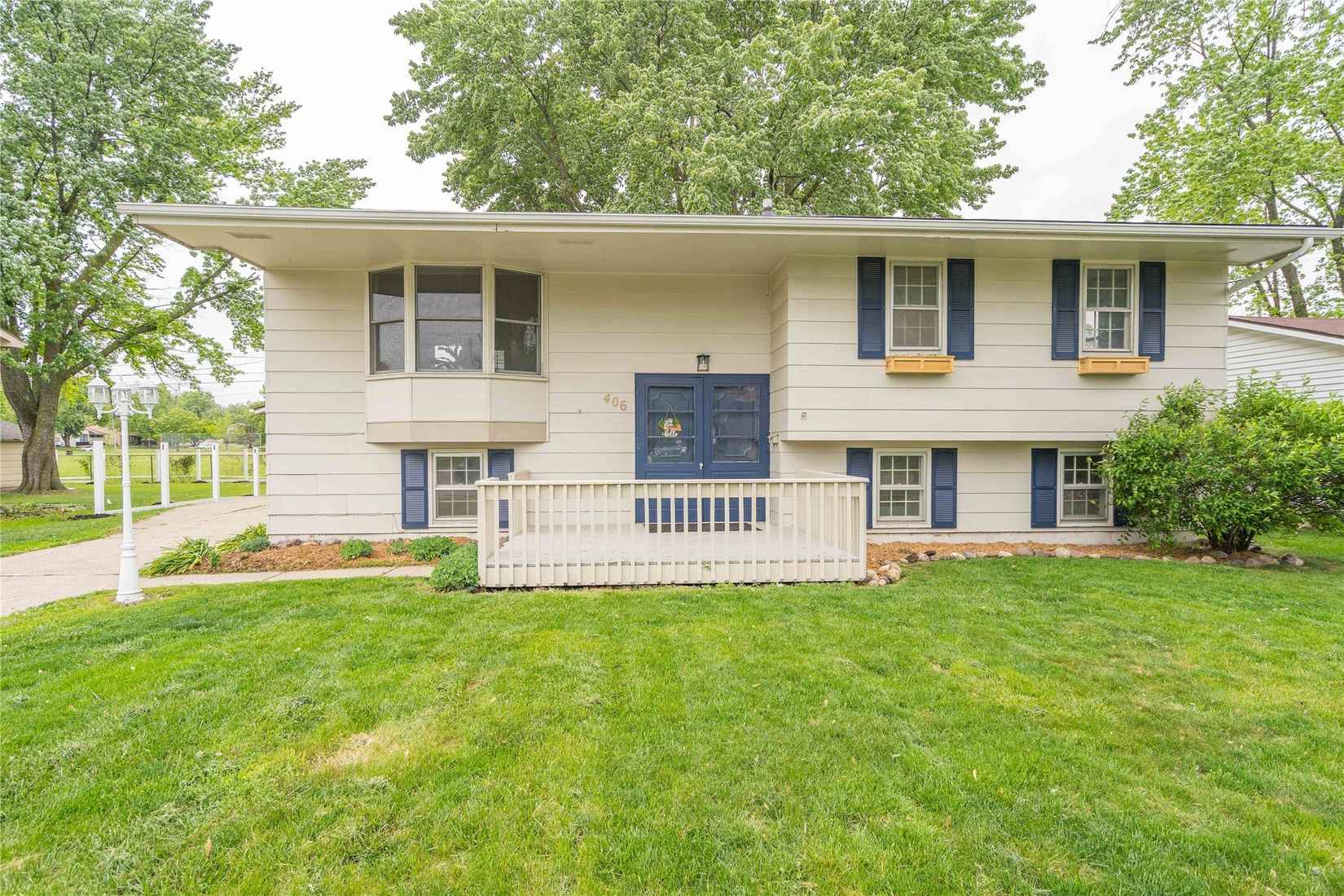 406 SE Trilein Dr  